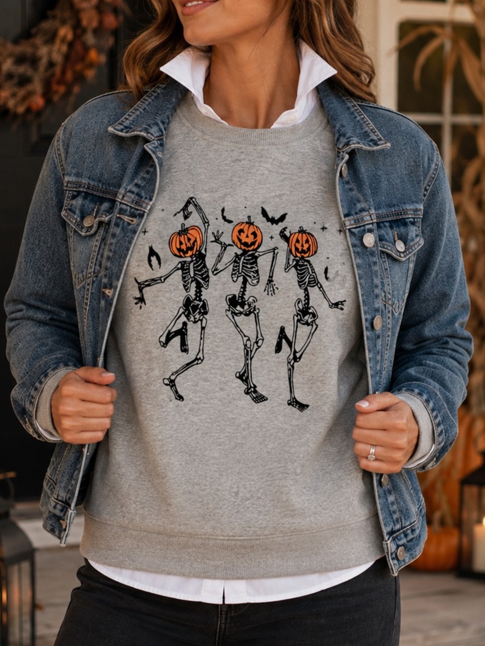 Pumpkin Head Dancing Skeleton Halloween Sweatshirt Gray Crewneck - Picture 1 of 15
